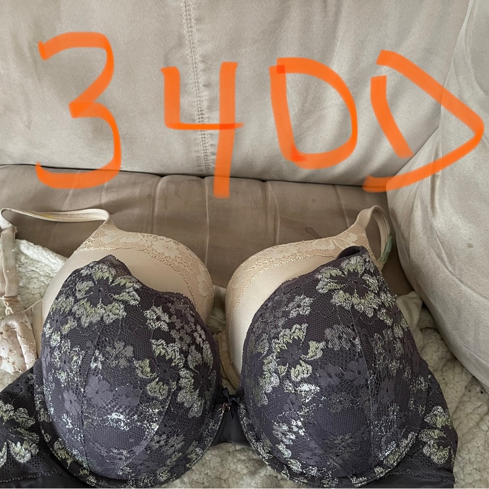 Victoria secret bras will make deals for bundles